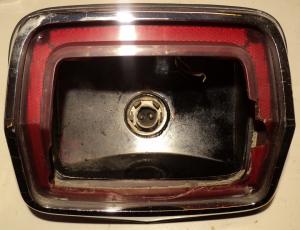 1965  Plymouth Belvedere    baklampa  krom  höger