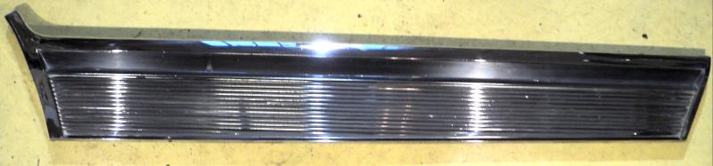 1965   Oldsmobile 88    list bakom hjulhus        vänster