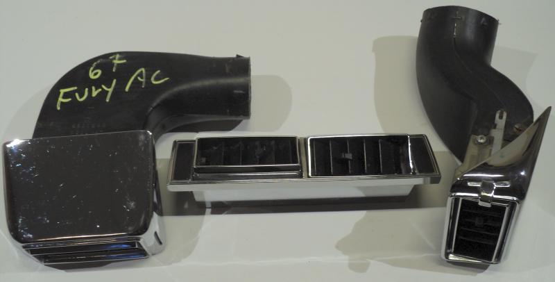 1967  Plymouth Fury    AC luftutblås  (en spak försvunnen,se bild)