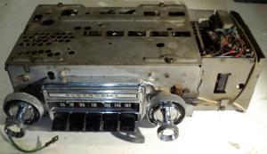 1961 Oldsmobile 98    radio (not tested)