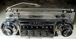 1969   Oldsmobile 98       radio (ej testad)