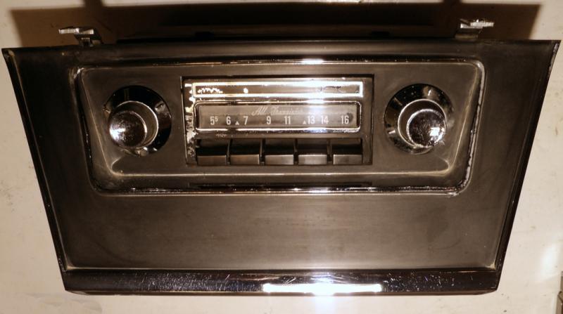 1963   Buick LeSabre     radio (not tested)  