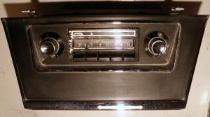1963   Buick LeSabre     radio (not tested)