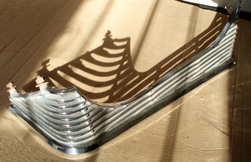 1960 Imperial grill del höger