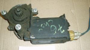 1976 Chevrolet Impala power window motor right