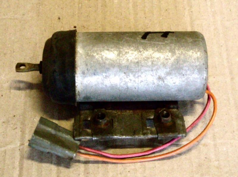 1970 Chrysler Newport solenoid central lås höger