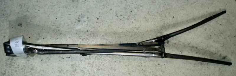 1968 Cadillac wiper arms pair