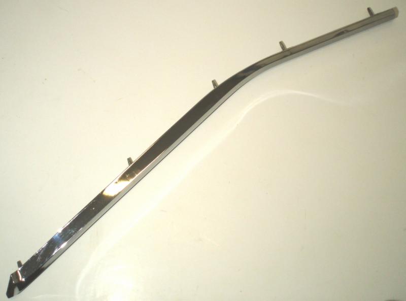 1967 Buick Electra kromlist huv höger