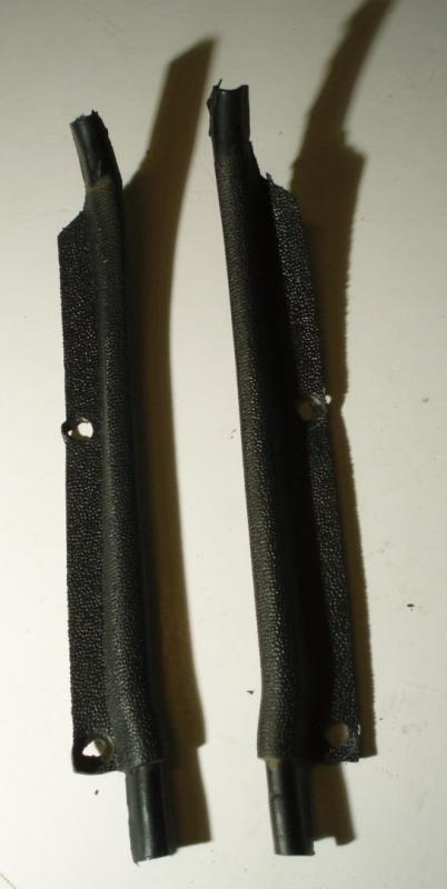 1968 Chrysler extension kick panels R+L (pair)