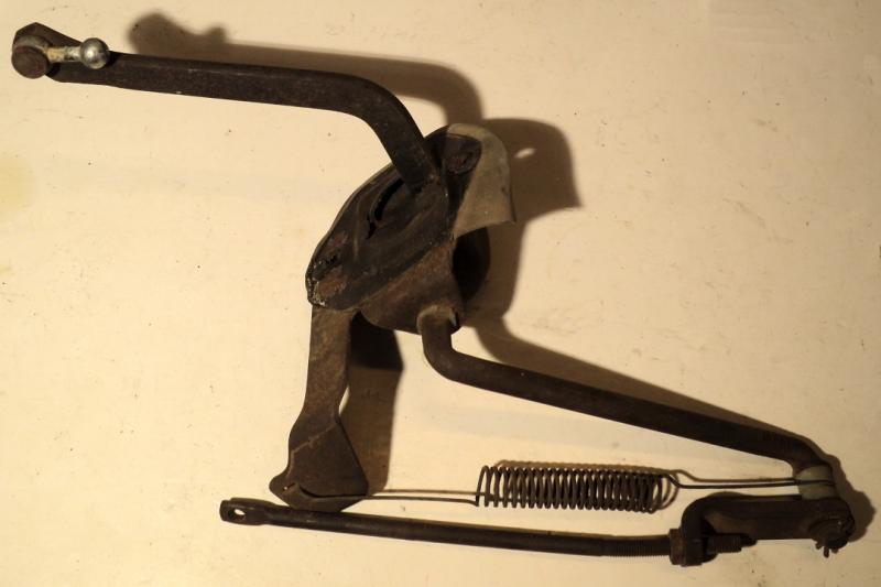 1960 Oldsmobile accelerator pedal mechanism