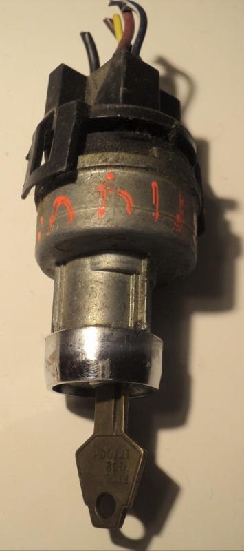1968  Plymoth    ignition lock   (with key)