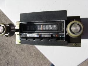 1976 Lincoln Mark IV Radio