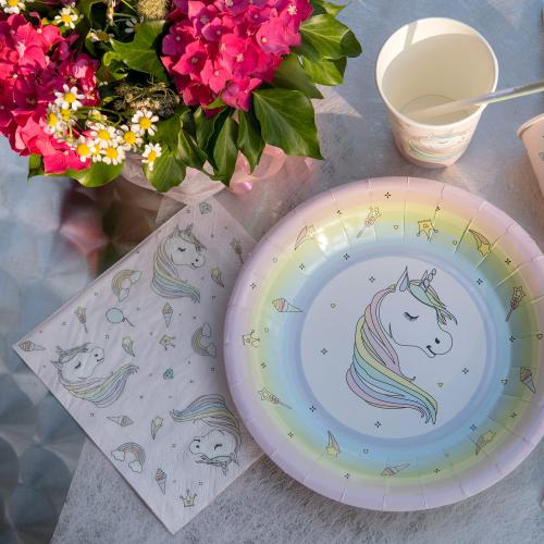 Rosa Unicorn Servett