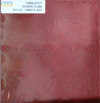 Dichroiskt fusingglas 10x10 cm Crinkle Candy Apple Red 2mm på svart botten. Självveckande