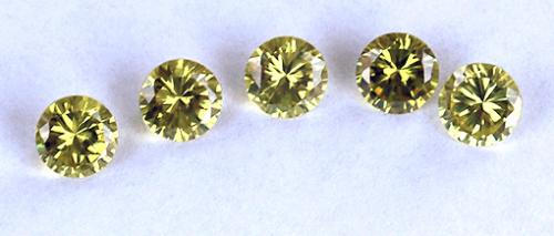 Zirkonia Peridot 6 mm brilliantslipad rund. Kvalitet AAAA