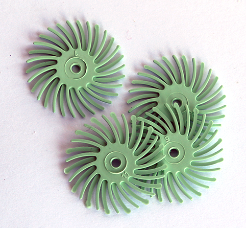 Polertrissa 4 st 1 micron ljusgrön (14000 grit ). Bör sitta minst 4 trissor på en mandrel. Ny version, mer material, längre livslängd