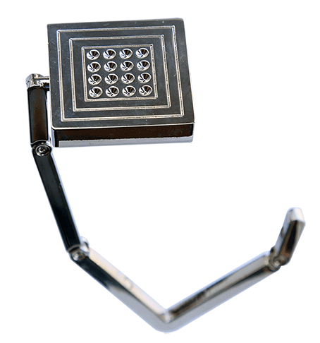 Väskhängare nu med plan kvadratisk platta vilket gör det mycket lättare att fusa ett glas som passar