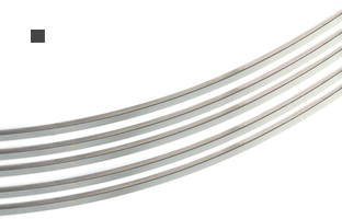 Silvertråd Argentium 4-k 0,6 mm fyrkant. Halvhård. Säljs per meter.