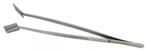 Pincett stor med vinklade ytor.