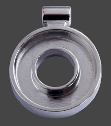 Hänge runt genombrutet försilvrat