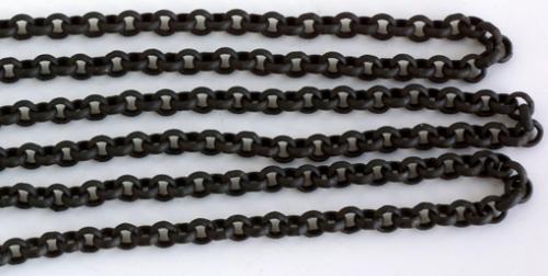 Kedja "rollo"  3,8 mm mattsvart länk. Säljs per 1/2 meter.