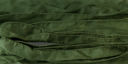 Sidenband, tvättat och handfärgat 20 mm brett, 1meter.