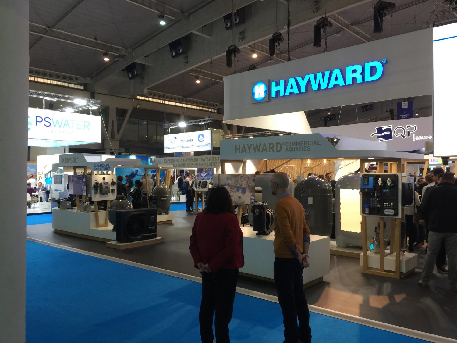 Piscina & Wellness Barcelona 2019 Dag 2 Poolklubben.se tittar på Pooler på mässa