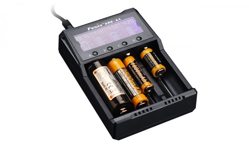 Fenix ARE-A4  Laddar de flesta sorters 1,5 & 3.6 Volts batterier