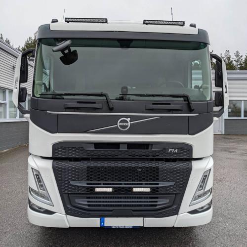 Volvo FM Grillmontage 2021- 2x Vision X Xmitter Prime 11" 180W Black Edition