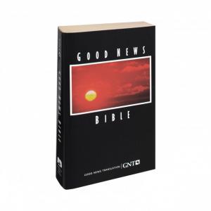 GOOD NEWS BIBLE, BLACK, PAPERBACK 210X135x42MM