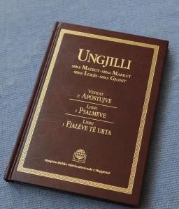Utvalda bibelböcker Albanska, Röd inbunden, 220 x 155 x 20 mm