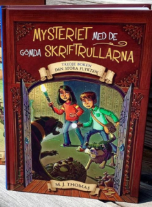 Mysteriet med de gömda skriftrullarna, Den stora flykten