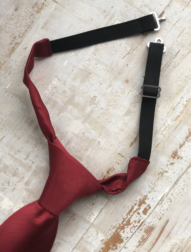 Säkerhetsslips med resår & hake