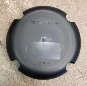 Svart plastkåpa till stol 7:an/Myran