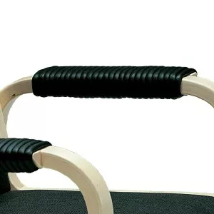 Omklädsel av armstöd för Alvar Aalto P45-P46-PE45 i lindat rundläder