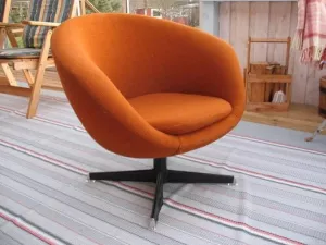 Omklädsel av snurrfåtölj