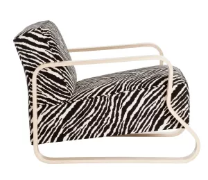 Omklädsel av Alvar Aalto karmfåtölj P44 i tyg eller skinn