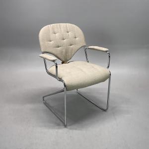 Karmstol SAM med ny kuddsats från DUX i linnetyg Flax 21