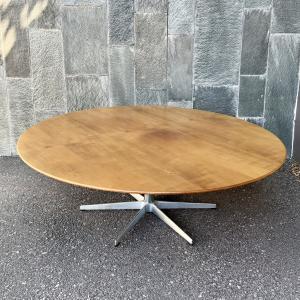 Arne Jacobsen runt soffbord i körsbär