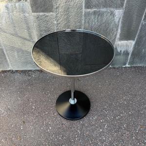 DUX Pronto – höjbart sidebord/sängbord i glas och krom