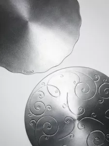 Bord ODD med rak eller vågig kant