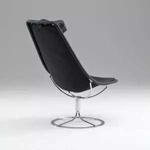 JETSON 66 med lång dyna i svart skinn