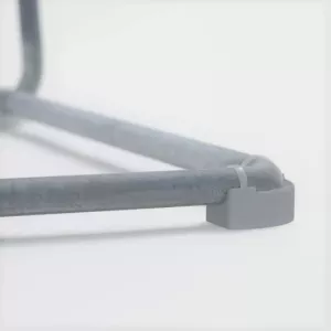 En sats (4 st) golvskydd i svart nylon