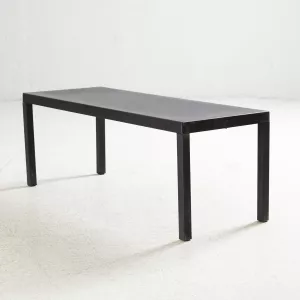 Bänk NON i svart gummi