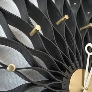 Sunflower clock Black/Brass