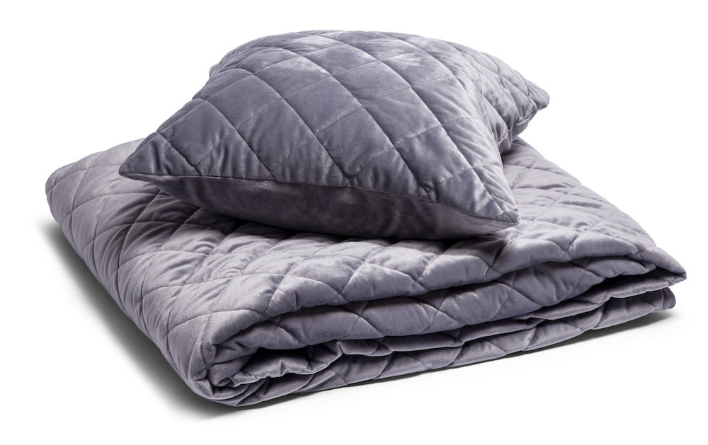 Kosta Linnewäfveri Bedspread and Pillow Velvet