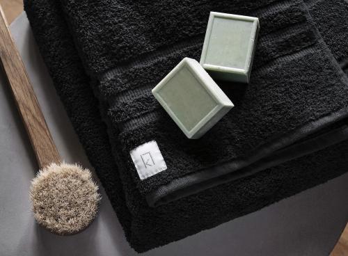 Kosta Linnewäferi Handduk Svart