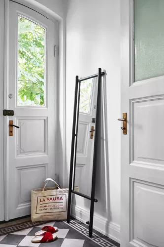 Milford Golvspegel Svart