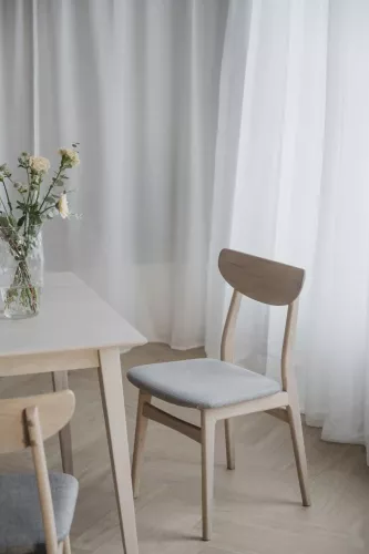 Filippa Matbord Vitpigmenterad