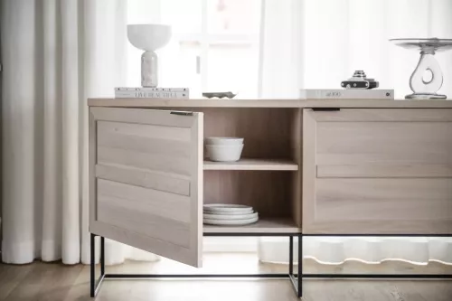 Everett Sideboard Vitpigmenterad/Svart